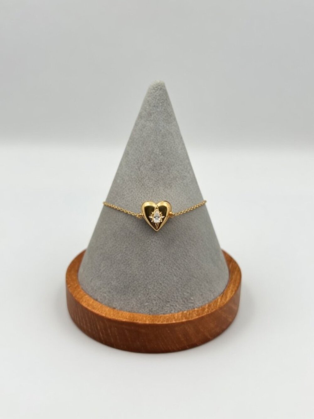 NWT Kendra Scott Bold Heirloom Heart 18k Yellow Gold Vermeil Bracelet